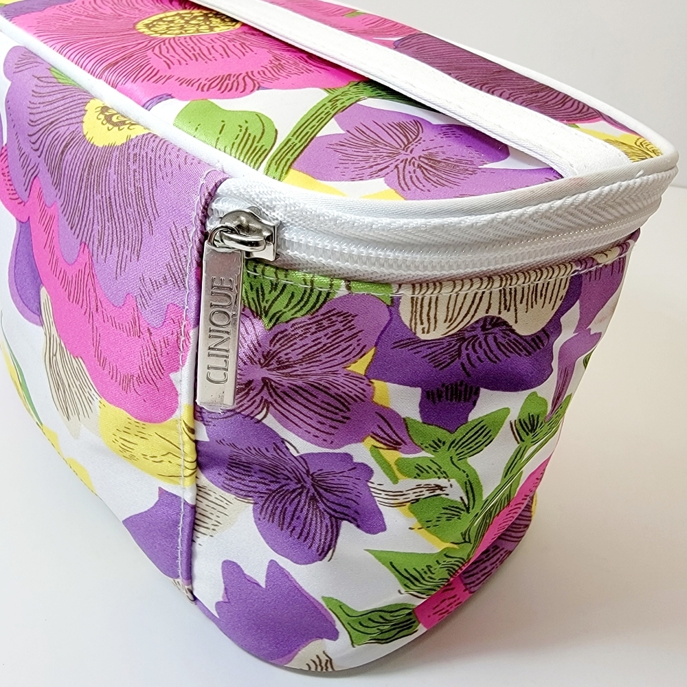♡Clinique/Tracy Reese Cosmetic Case Pink, Purple, Yellow Flowers